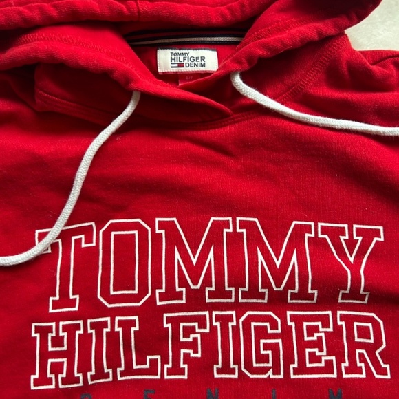 Vintage Tommy Hilfiger Crop Hoodie - Picture 2 of 3